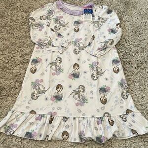 NWT Disney's Frozen 2 “Floral Sisters” Nightgown, Size 6